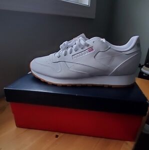 Brand new Reebok Classic Men 9.5